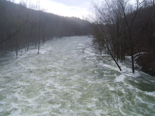 Croton_dam_and_river_41607_041